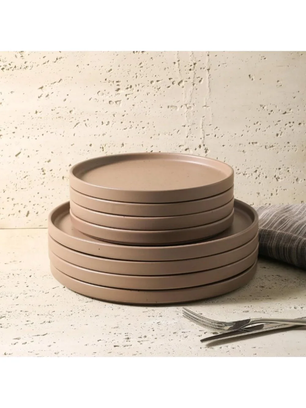 Modern Stoneware 16-Piece Dinnerware Set, Matte Brown Plates & Bowls, Service